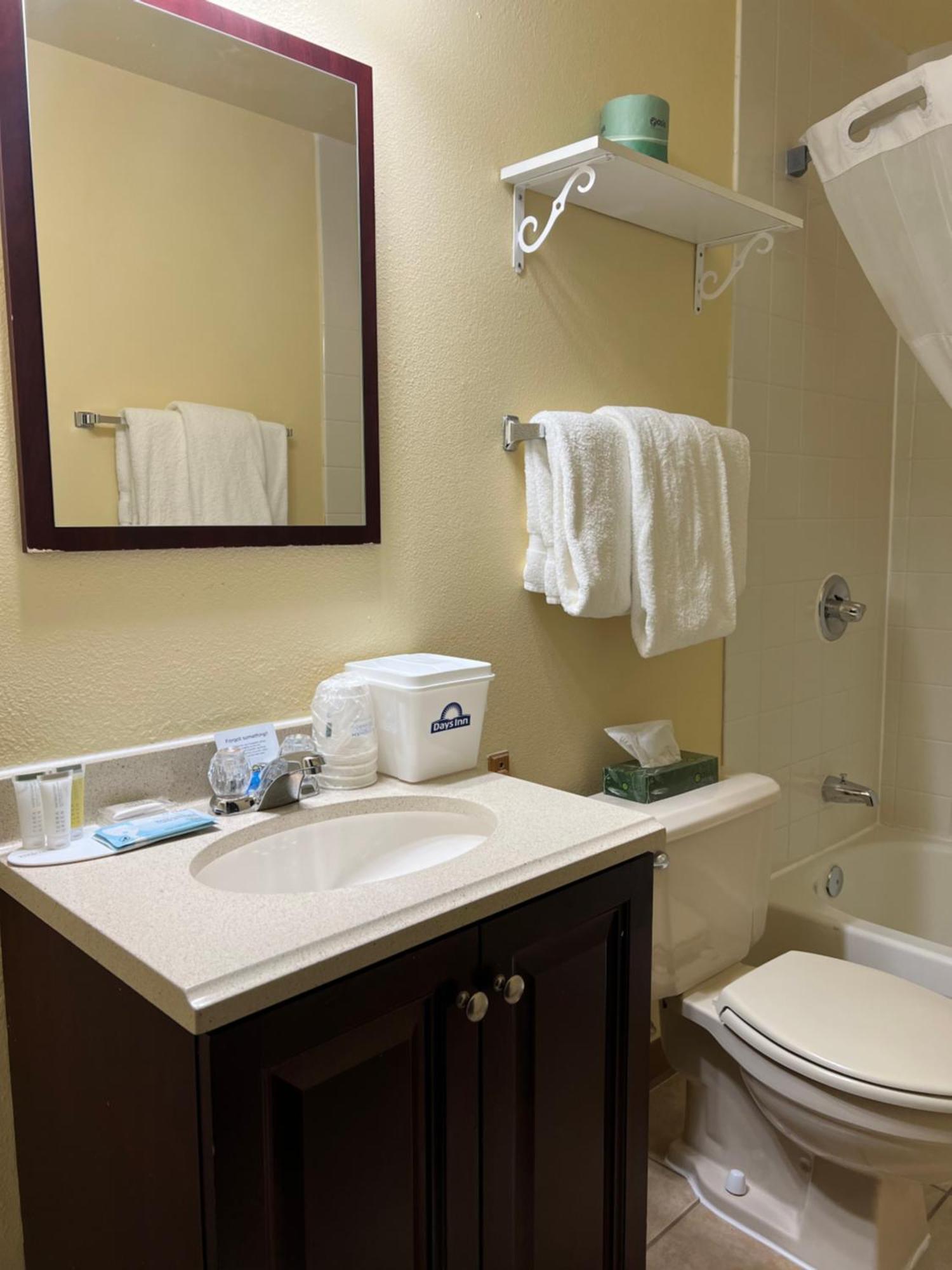 Days Inn By Wyndham Coeur D'Alene Esterno foto